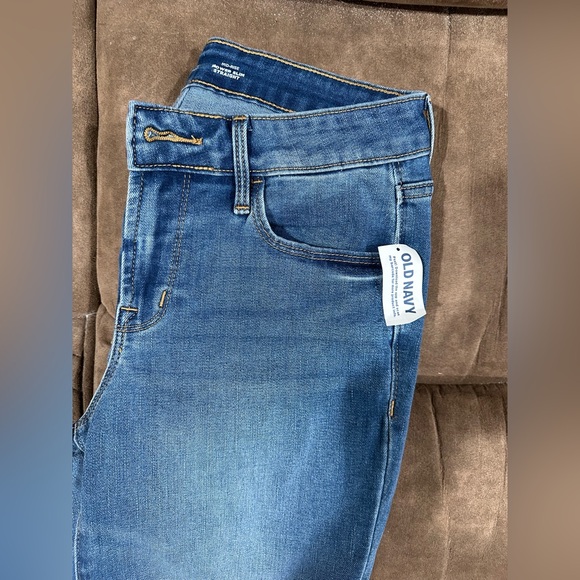 Old Navy Denim - Women’s Mid-Rise Power Slim Straight Medium Wash Jeans
